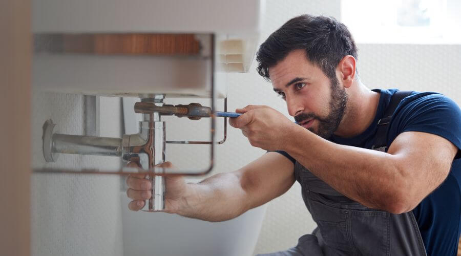 Professional water heater installation services in House, NM